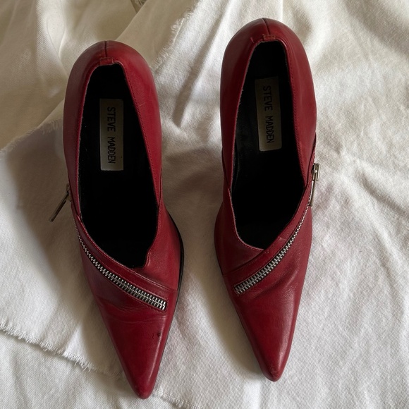 Steve Madden Zipper Red Pumps High Heels. Size 7 - Picture 1 of 4